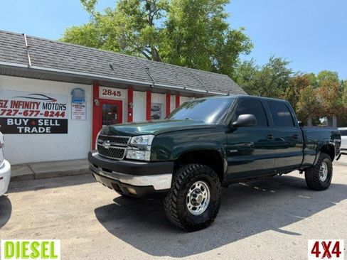 Used 2005 Chevrolet Silverado 2500 LT w/ Heavy-Duty Power Package image 1