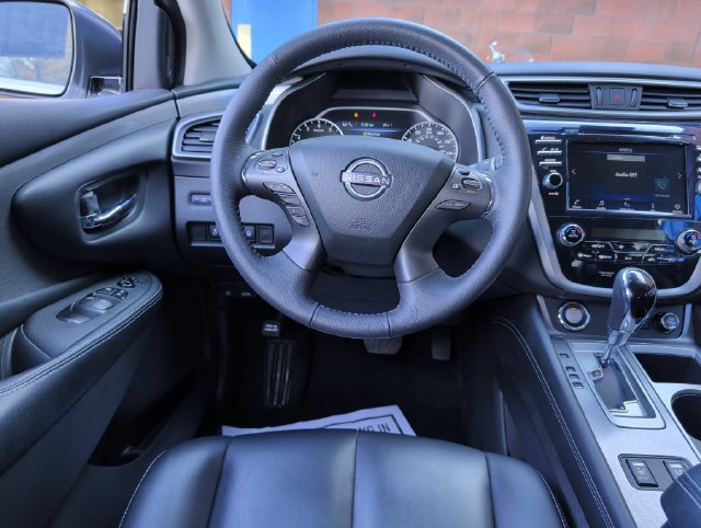 Used 2024 Nissan Murano SV AWD/4WD image 2