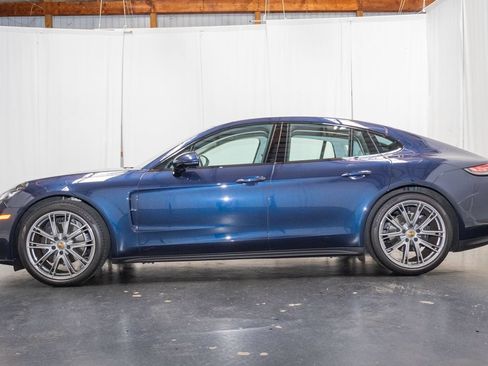Used 2023 Porsche Panamera 4 Platinum Edition AWD/4WD image 5