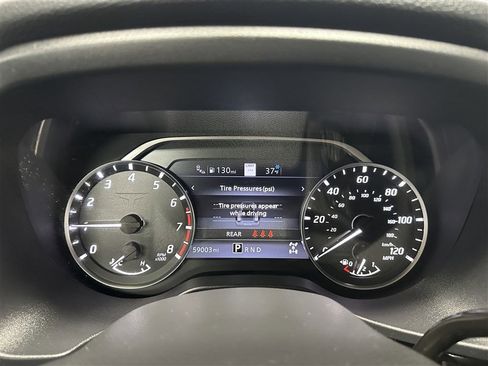 Used 2021 Nissan Titan SV w/ SV Convenience Package image 28