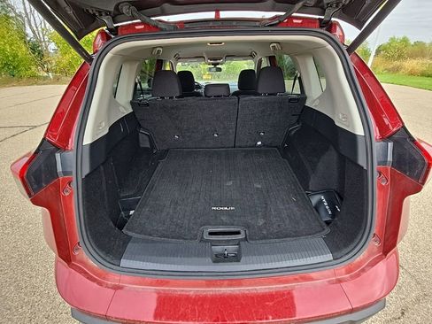 Used 2024 Nissan Rogue SV image 37