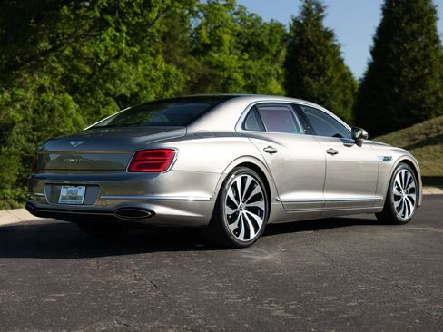 New 2026 Bentley Flying Spur Plug-In Hybrid AWD/4WD image 12
