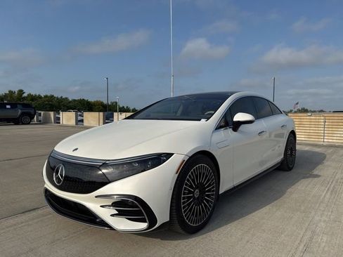 Used 2022 Mercedes-Benz EQS 450+ Sedan image 7