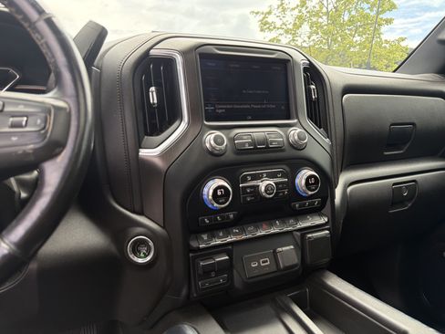 Used 2022 GMC Sierra 2500 AT4 w/ AT4 Premium Plus Package AWD/4WD image 68