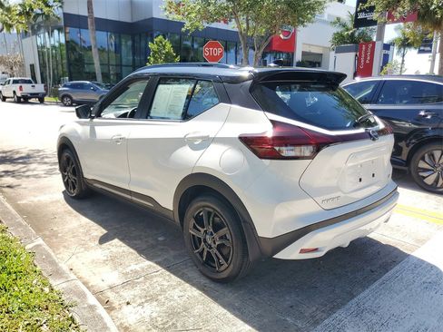 Certified 2024 Nissan Kicks SR w/ SR Premium Package FWD image 3