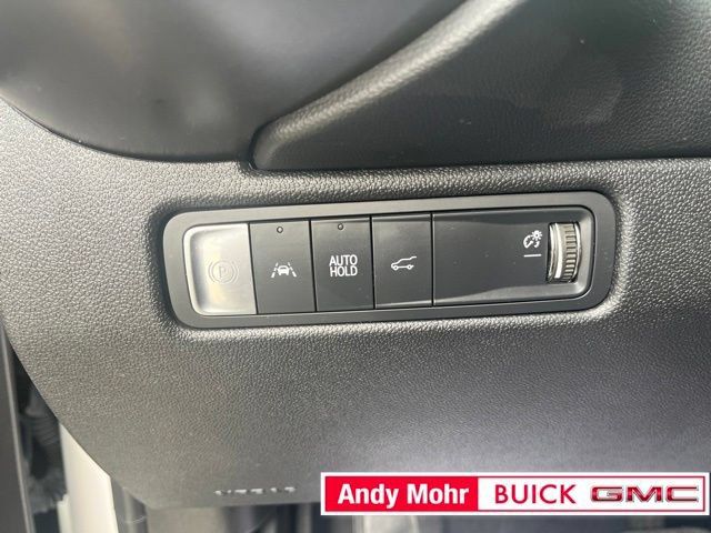 Used 2024 Chevrolet Equinox EV RS FWD image 22