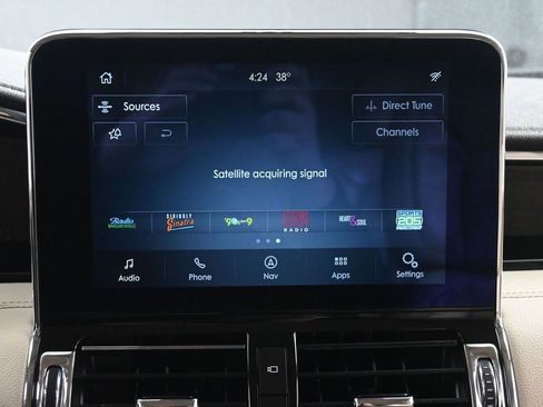 Used 2020 Lincoln Navigator Reserve w/ Cargo Convenience Package AWD/4WD image 35