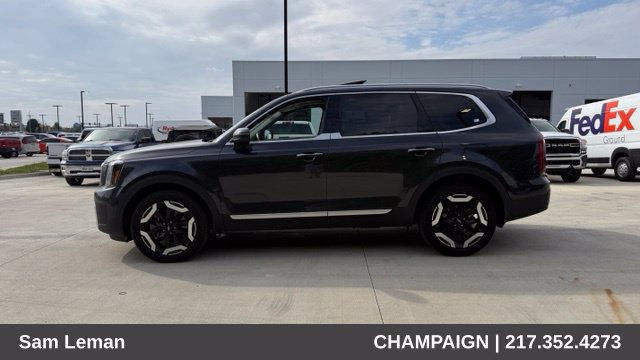 Used 2025 Kia Telluride S FWD image 6