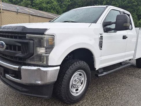 Used 2020 Ford F250 XL w/ Power Equipment Group AWD/4WD image 3