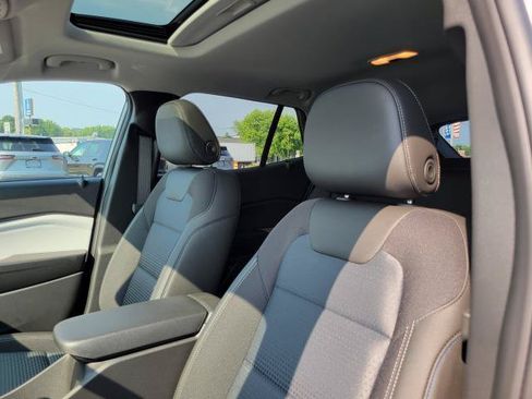 New 2026 Chevrolet Trax LT w/ Sunroof Package FWD image 10