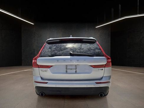 Used 2019 Volvo XC60 T5 Momentum w/ Multimedia Package AWD/4WD image 6