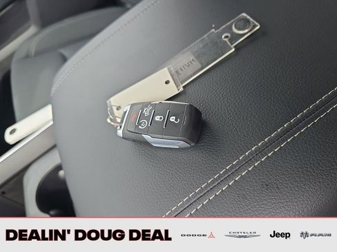 New 2026 RAM 1500 4x4 Crew Cab image 28