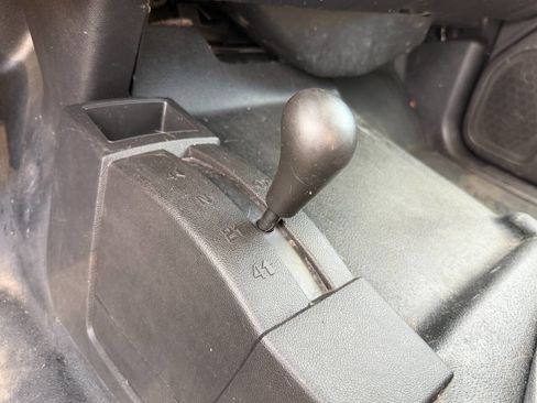 Used 2016 Chevrolet Silverado 2500 W/T AWD/4WD image 17