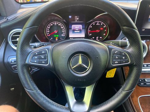 Used 2017 Mercedes-Benz GLC 300 4MATIC image 10