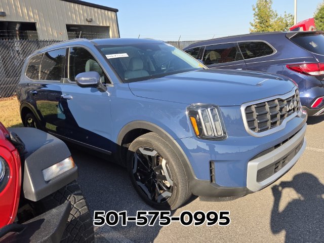 Used 2024 Kia Telluride S FWD image 5