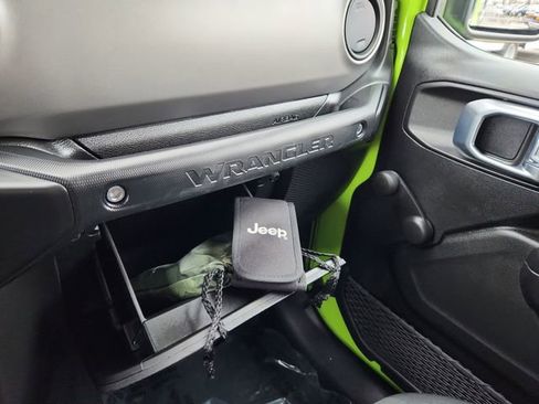 Used 2021 Jeep Wrangler Sport image 43