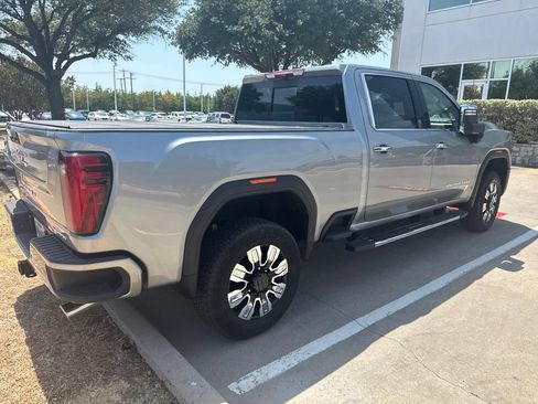 Used 2025 GMC Sierra 2500 Denali w/ Denali Reserve Package AWD/4WD image 3