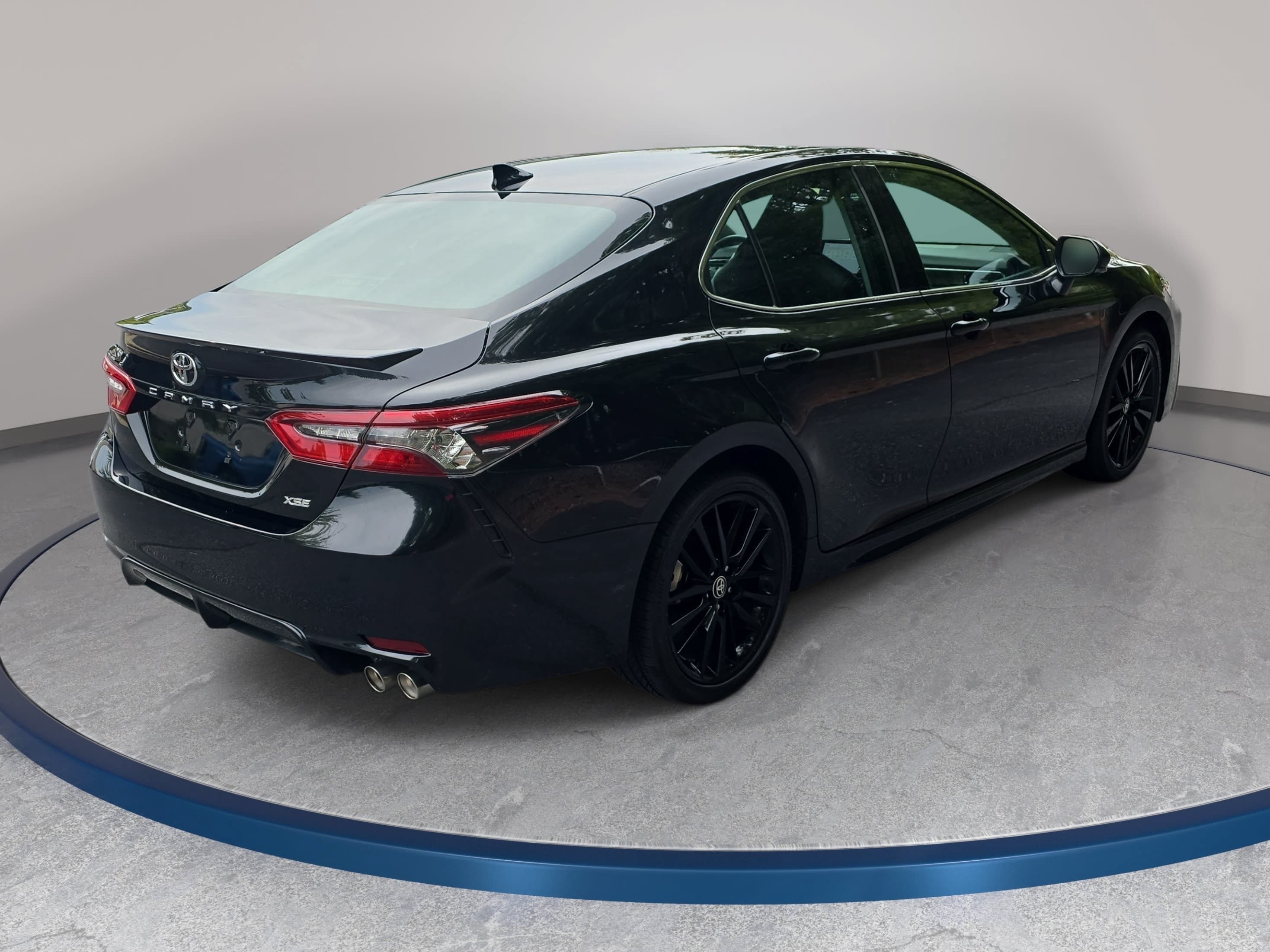 Used 2024 Toyota Camry XSE FWD image 5