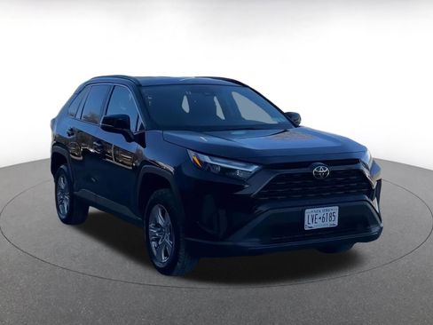 Used 2025 Toyota RAV4 XLE image 3