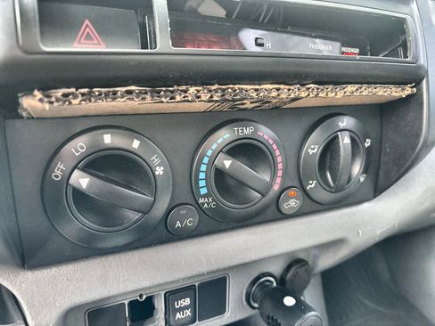 Used 2014 Toyota Tacoma PreRunner w/ Convenience Package image 15