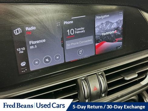 Used 2023 Alfa Romeo Giulia Ti AWD/4WD image 17