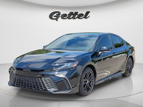 Certified 2026 Toyota Camry SE FWD image 1
