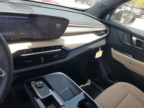 New 2026 Buick Enclave Preferred w/ Power Package FWD image 27