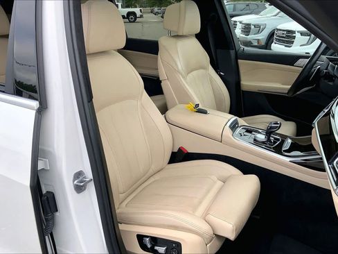 Used 2021 BMW X7 xDrive40i w/ Executive Package AWD/4WD image 9