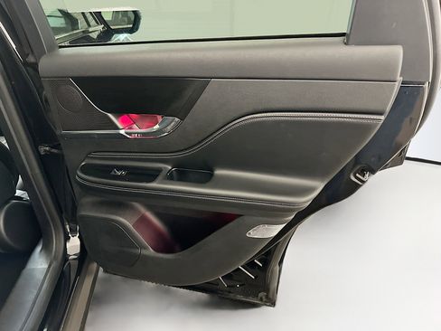 Used 2024 Lincoln Corsair Reserve w/ Equipment Group 201A image 32