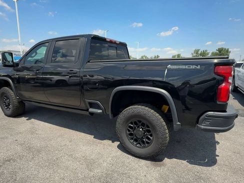 Used 2024 Chevrolet Silverado 2500 ZR2 w/ ZR2 Bison Edition AWD/4WD image 6