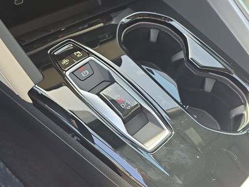 New 2025 Audi Q5 Premium image 26