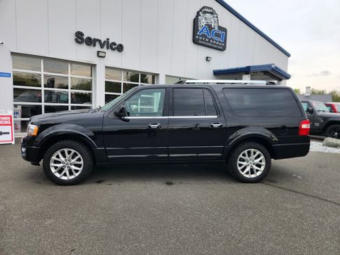 Used 2017 Ford Expedition EL Limited w/ Equipment Group 301A AWD/4WD image 8