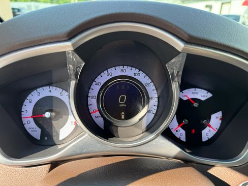 Used 2011 Cadillac SRX Luxury image 30