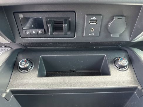 Used 2018 Nissan Titan PRO-4X w/ Pro-4x Convenience Package AWD/4WD image 48