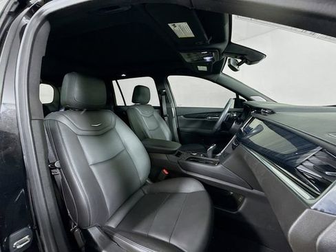 Used 2024 Cadillac XT6 Premium Luxury image 30
