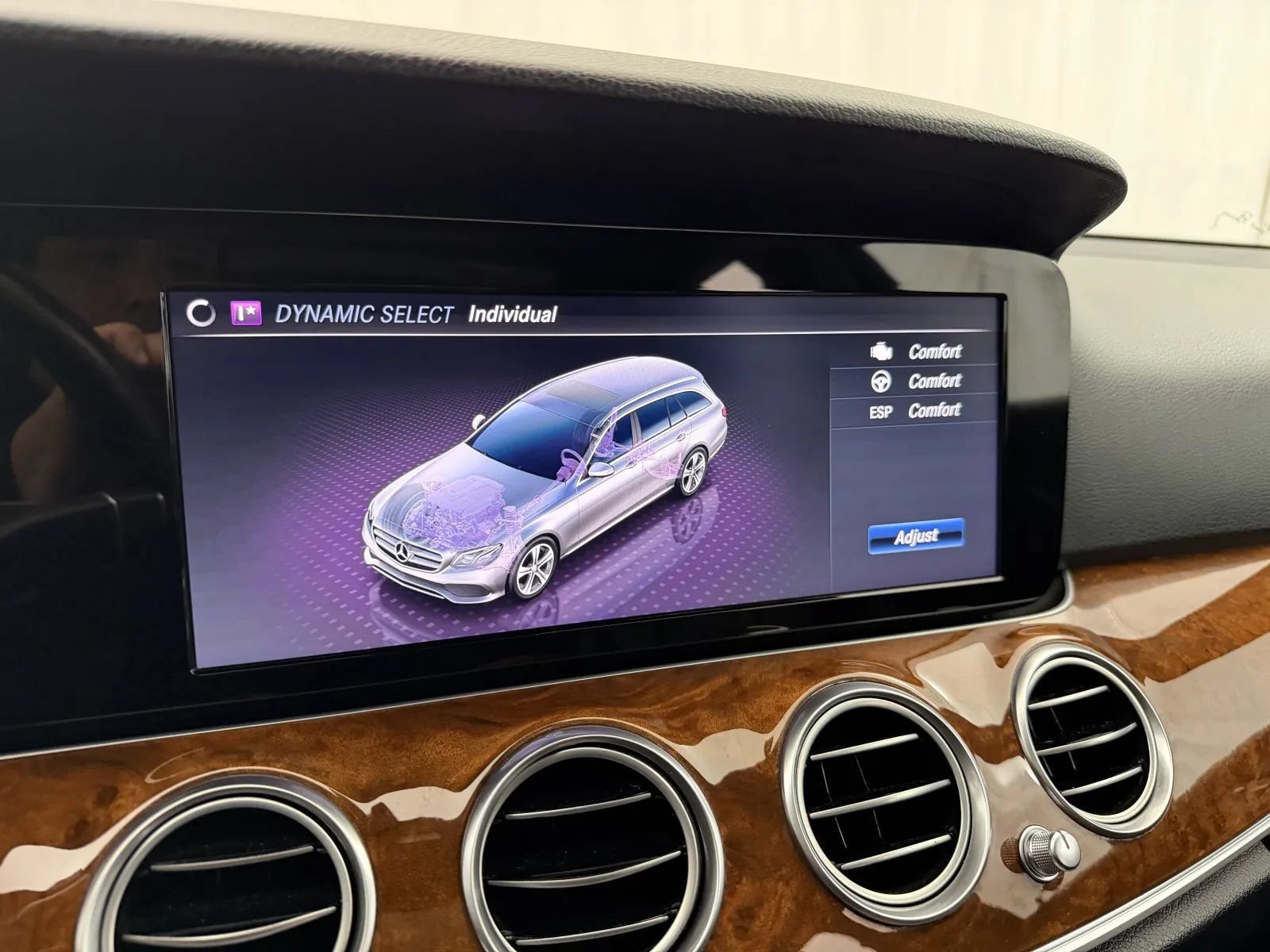 Used 2019 Mercedes-Benz E 450 4MATIC Wagon image 31