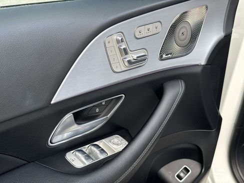 Used 2025 Mercedes-Benz GLE 350 4MATIC image 19