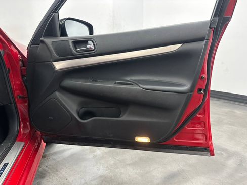 Used 2013 INFINITI G37 4dr x AWD w/ Premium Pkg image 28