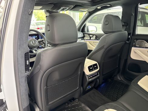 New 2026 Mercedes-Benz GLE 63 AMG S image 36