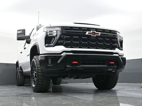 New 2026 Chevrolet Silverado 2500 ZR2 w/ LPO, Dark Essentials Package image 49