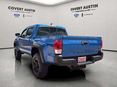 Used 2016 Toyota Tacoma SR5 w/ Towing Package RWD image 3