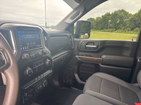 Used 2021 Chevrolet Silverado 2500 LT w/ Remote Start Package AWD/4WD image 22