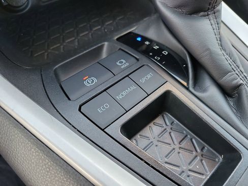 Used 2023 Toyota RAV4 XLE image 20