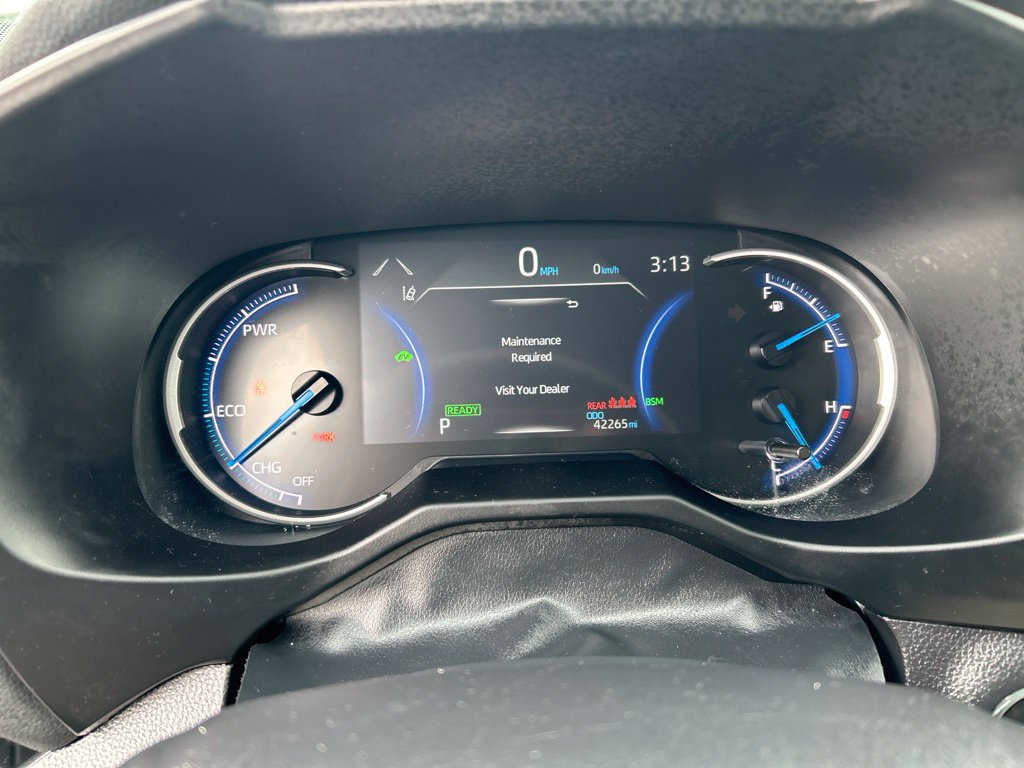 Used 2025 Toyota RAV4 XLE AWD/4WD image 26