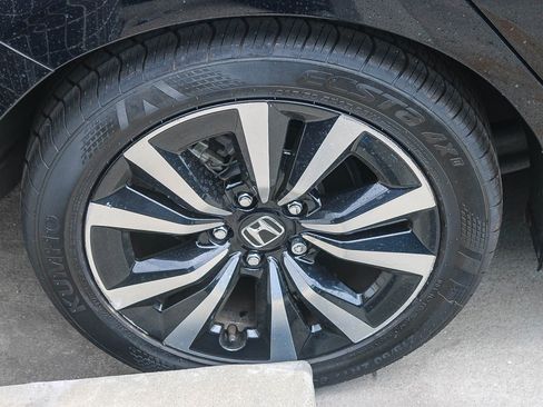 Used 2023 Honda Civic EX-L image 16