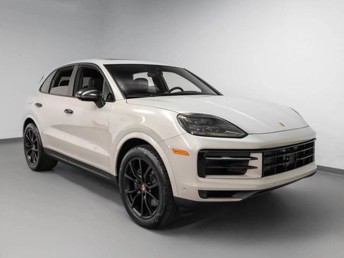 New 2025 Porsche Cayenne image 69