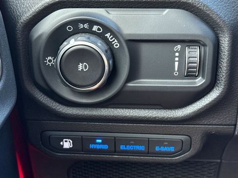 Used 2025 Jeep Wrangler Unlimited Sport S 4xe AWD/4WD image 31