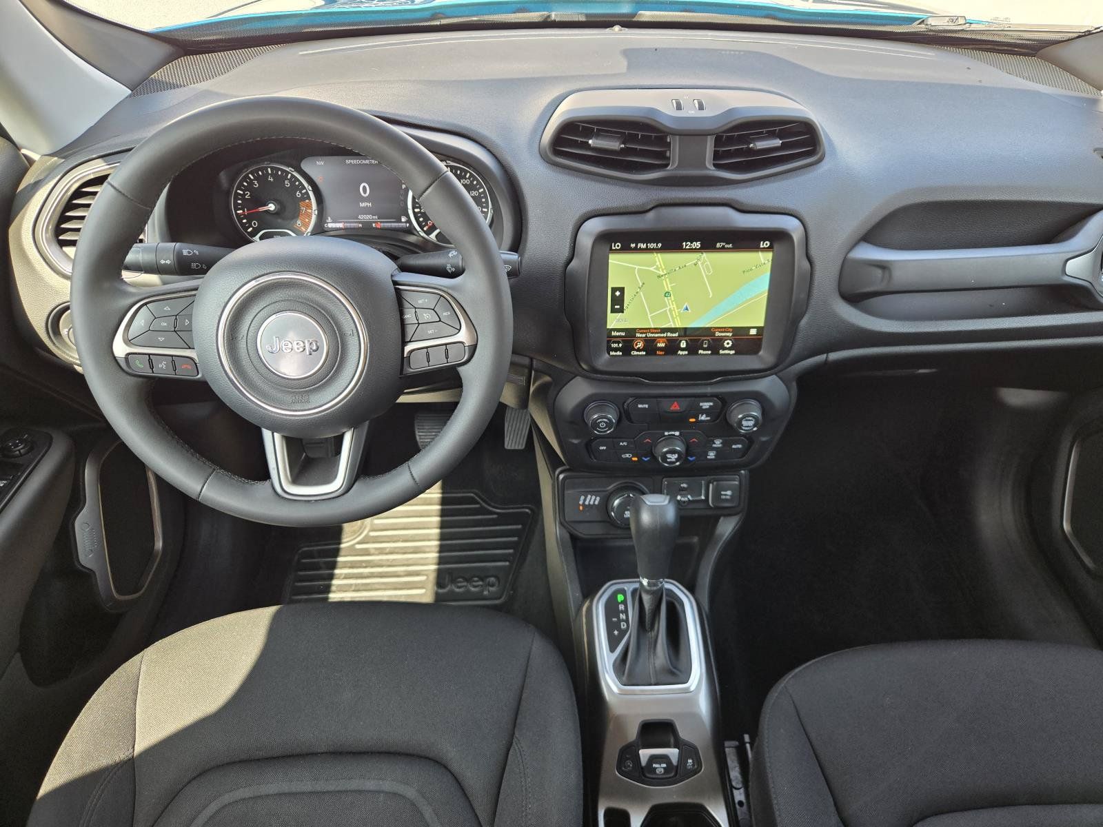 Used 2022 Jeep Renegade Latitude AWD/4WD image 6