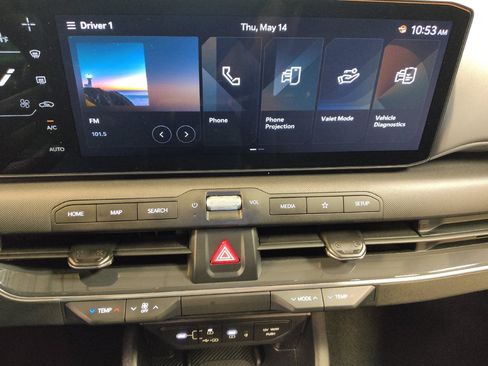 Used 2025 Kia K4 EX FWD image 25