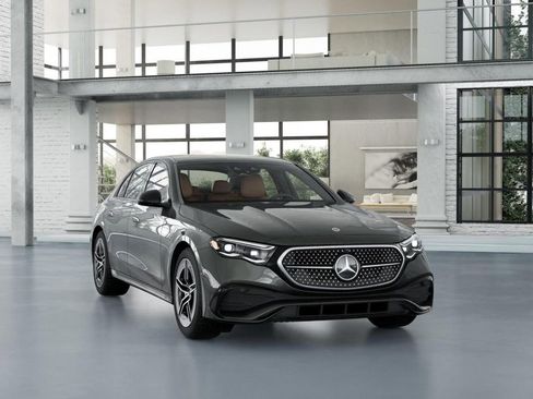 New 2026 Mercedes-Benz E 450 4MATIC Sedan image 9